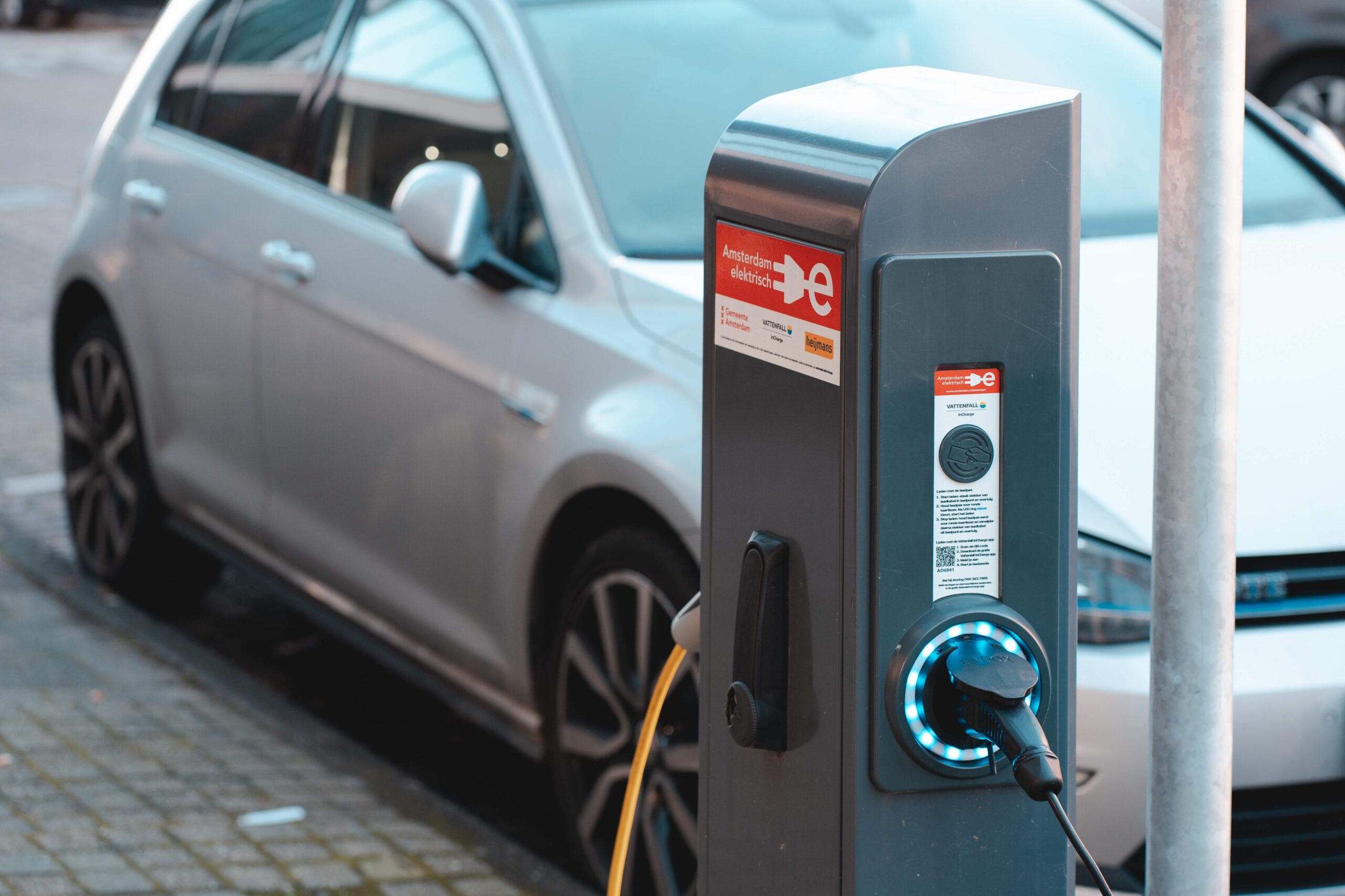 US and Canada Announce New EV Charging Route